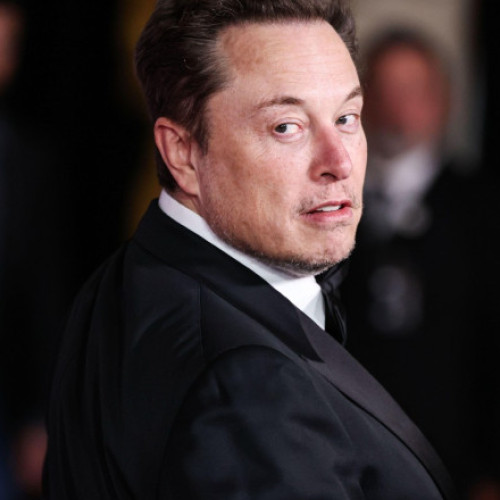 Elon Musk critică decizia Biroului Electoral Central de a interzice candidatura lui Călin Georgescu