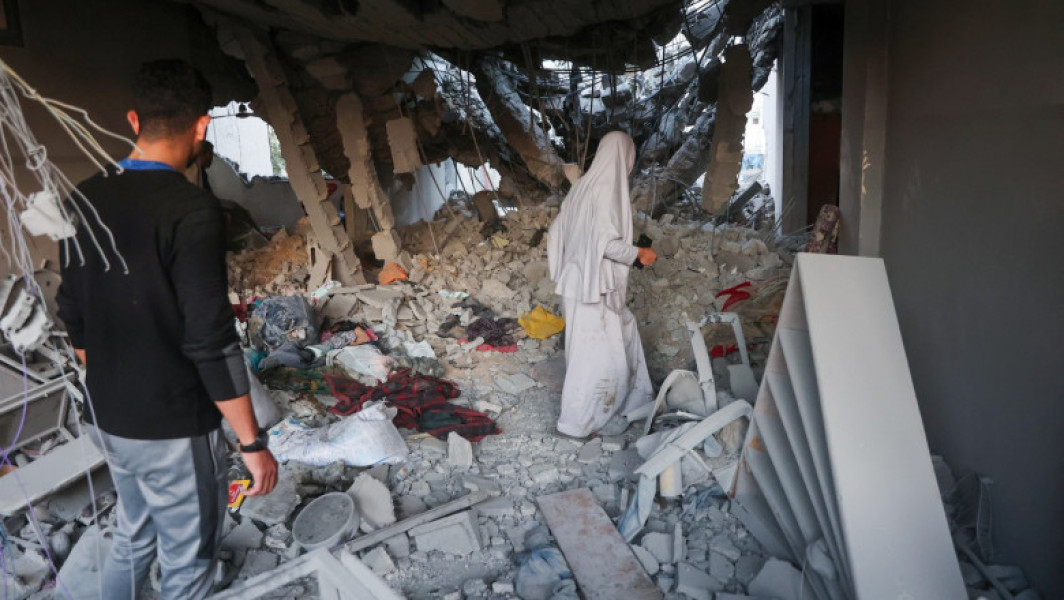 Atacuri aeriene israeliene în Fasia Gaza provocând moartea a peste 200 de oameni