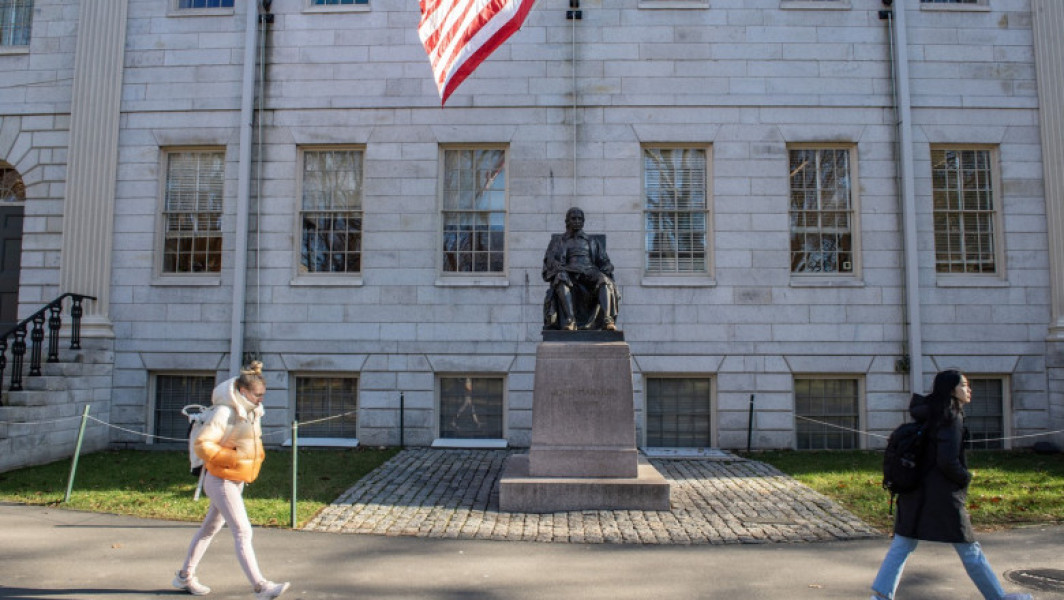 Decizia Administrației Trump afectează studenții de la Harvard
