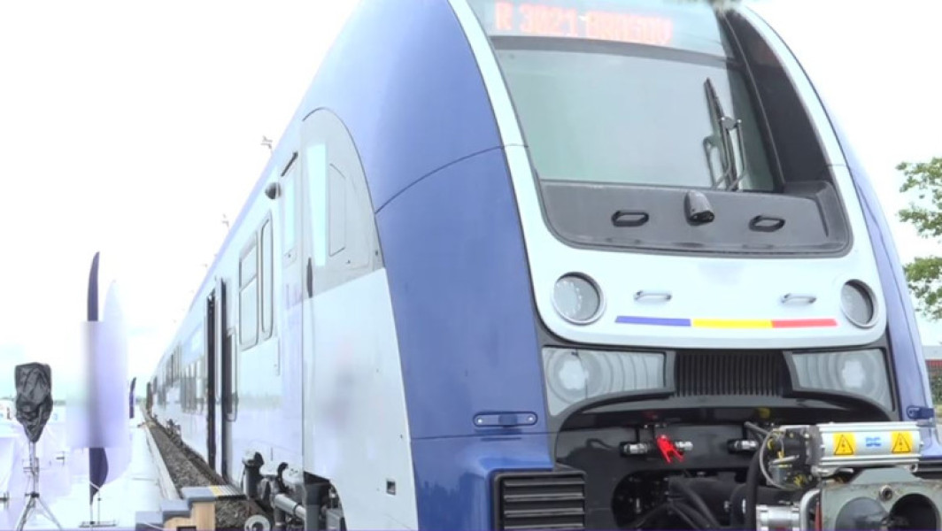 Primul tren electric cumpărat de România prezentat la Oradea