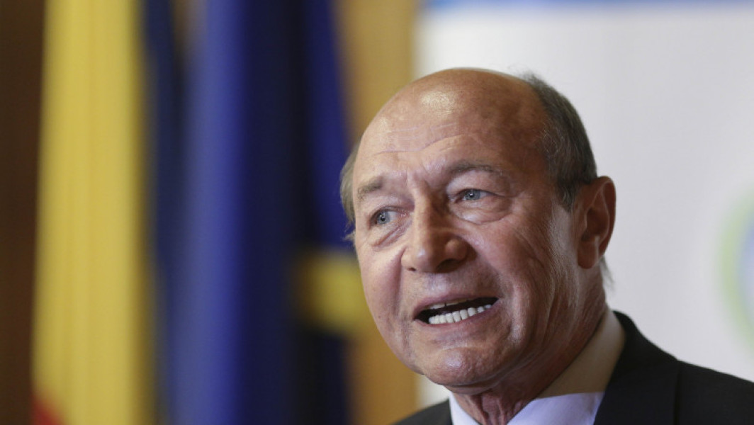 Traian Băsescu este incert în privința participării la ceremonia de investire a lui Nicușor Dan