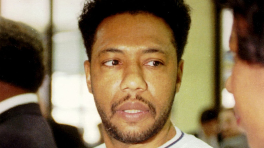 Donald Trump a acordat clemență fondatorului gang-ului Gangster Disciples, Larry Hoover, potrivit avocatilor sai. Conform Digi24.ro, Hoover, în vârstă de 74 de ani, a fost condamnat la pedeapsa cu închisoarea pe viață și se afla după gratii de mai bine de 50 de ani.