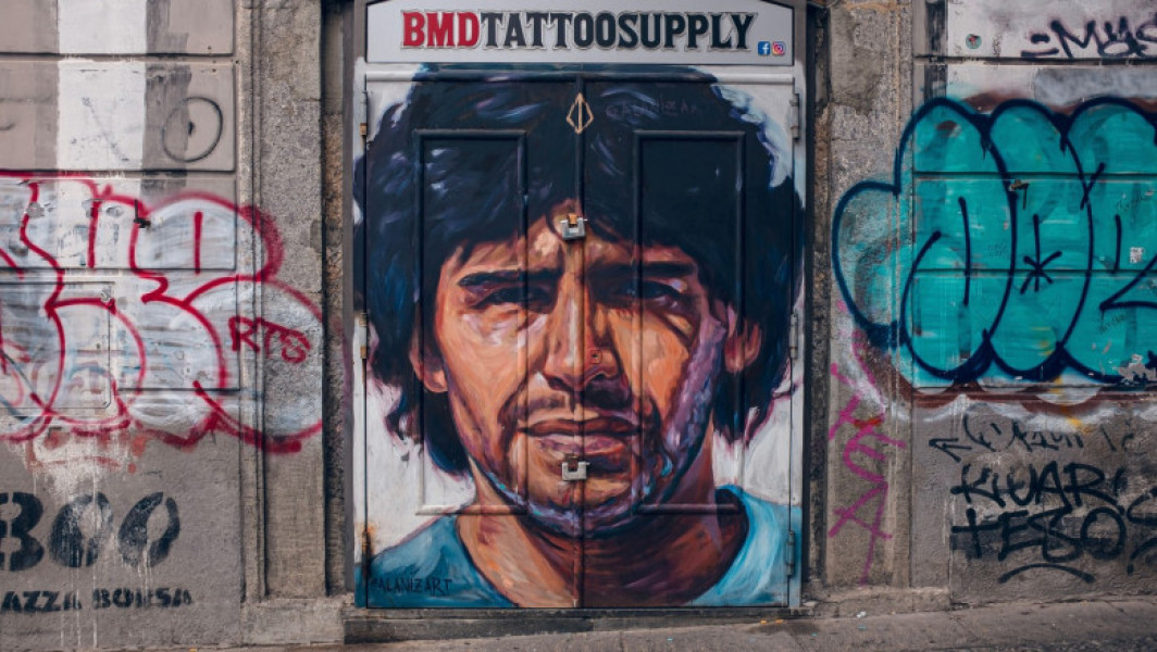 Procesul legat de moartea lui Diego Maradona, în care echipa medicală este acuzată de provocarea decesului fostului mare fotbalist argentinian, a fost declarat invalid, relatează joi media din Argentina, potrivit Reuters. Moartea lui Maradona, care a condus Argentina la victoria în Cupa Mondială din 1986, a şocat naţiunea în 2020, iar cei şapte membri ai echipei sale medicale au fost acuzaţi de omor prin neglijenţă într-un proces început pe 11 martie.