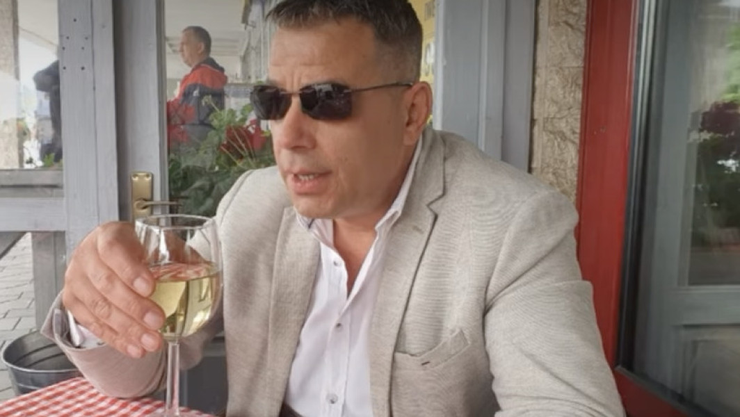 Bărbatul care a ucis-o pe fostă sa iubită însărcinată într-un cartier rezidențial din apropierea Capitalei avea anterior un ordin de protecție emis pe numele său în 2021, potrivit digi24.ro. De asemenea, el a fost condamnat anul acesta de un tribunal din Milano la patru luni de închisoare cu suspendare pentru tentativa de furt, notează sursa.