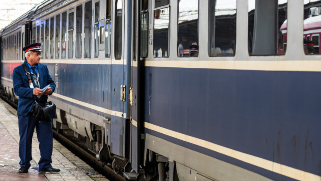 Tren oprit de urgență în gara din Petrosani după un incident cu un cuțit