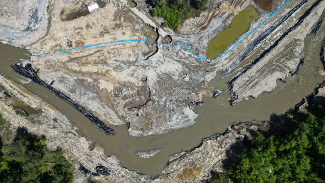 Evoluție în zona Praid: populația continuă să fie evacuată din cauza creșterii salinității