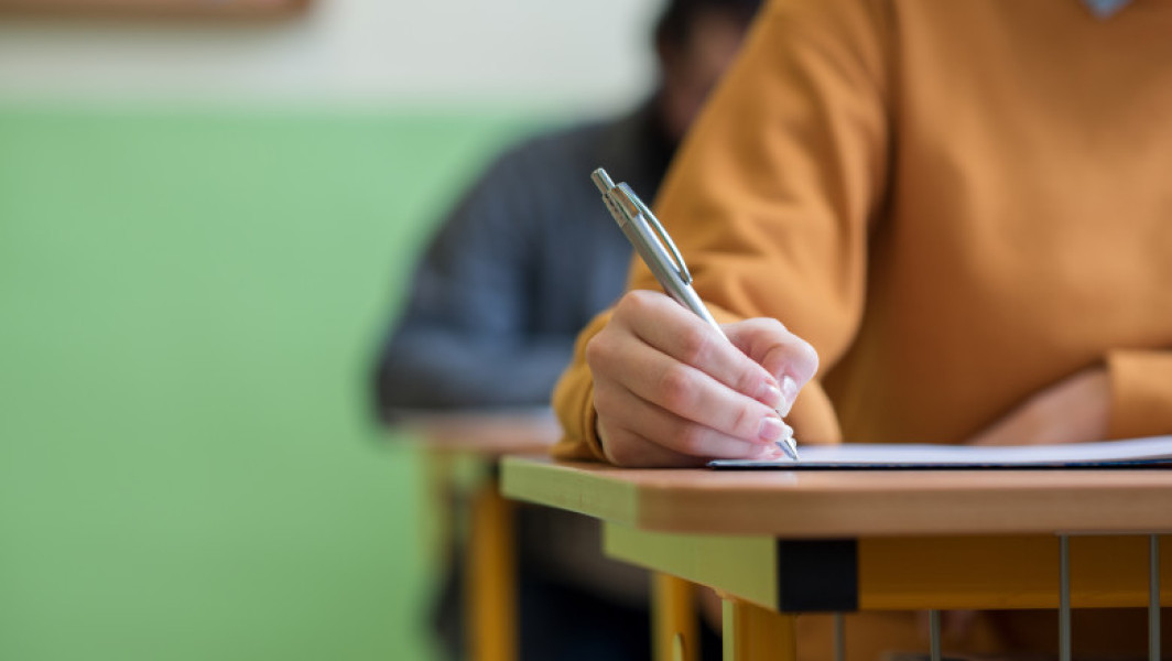 Elevii de clasa a XII-a susțin vineri proba la alegere a profilului și specializării la Bacalaureat 2025