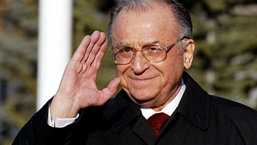 Starea de sănătate a lui Ion Iliescu s-a ușurat ușor, anunță Spitalul Clinic de Urgență "Prof. Dr. Agrippa Ionescu"