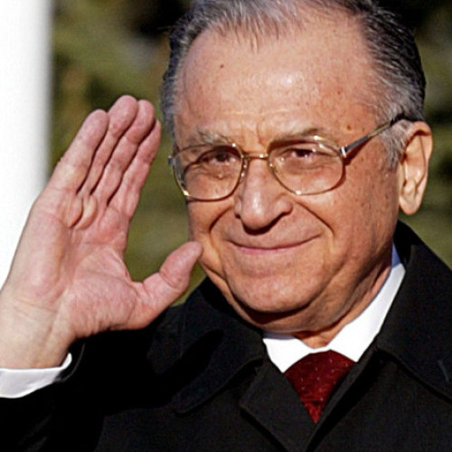 Ion Iliescu, fostul președinte al României, internat recent la Spitalul Clinic de Urgență "Dr. Agrippa Ionescu", a făcut o analiză a situației politice din țară, afirmând că în România nu există un suveranism justificat, ci doar o variantă populistă. Potrivit lui, suveranismul actual este o reacție negativă și resentimentară față de clasa politică și nu reprezintă o strategie solidă pentru stat.