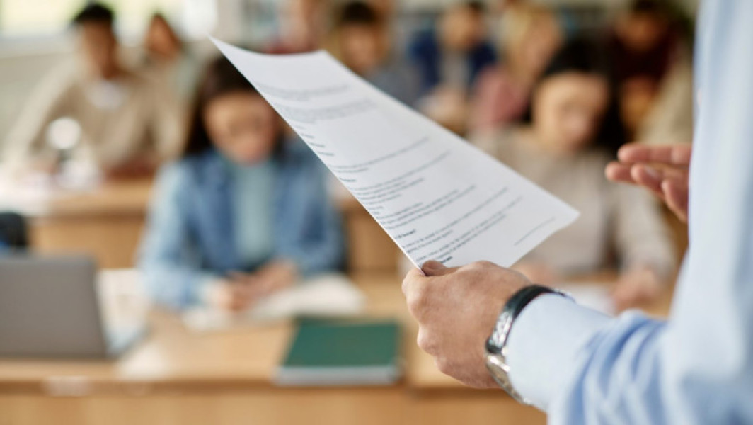 Rata de promovare a examenului de bacalaureat 2025 a fost de 74,3%, mai mică decât în anul anterior, când a fost de 76,4%, anunță Ministerul Educației, odată cu publicarea rezultatelor. Potrivit digi24.ro, 24 de candidați au încheiat probele scrise cu media 10, iar un candidat a susținut probele în sesiunea specială.