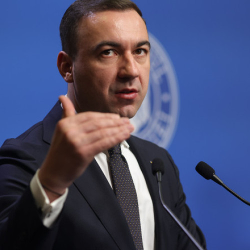 Exclusiv Ministrul Bogdan Ivan confirmă că Guvernul vrea să blocheze transferurile și detașările între instituții