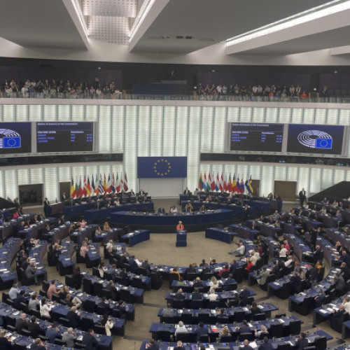Deputații condamnă ingerințele Rusiei înaintea alegerilor din Moldova