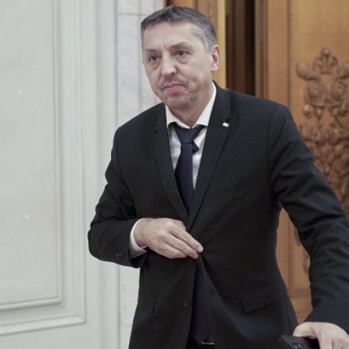 AUR depune moțiune împotriva ministrului Educației, Daniel David
