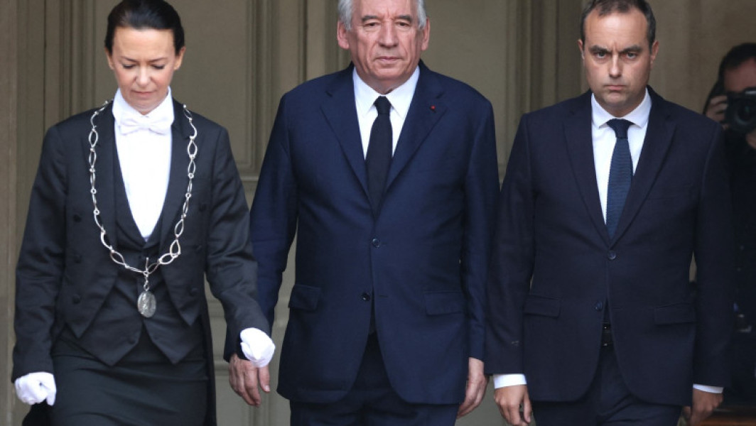 Fitch retrogradează Franța la A+, presiune politică asupra lui Lecornu